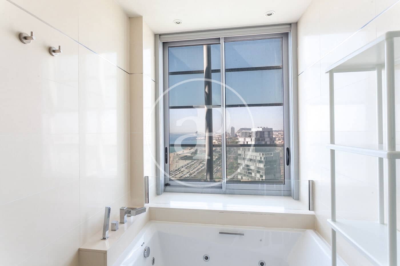Penthouse de 3 chambres à louer à Barcelone ville avec piscine garage - 10 000 € (Ref: 9099323)
