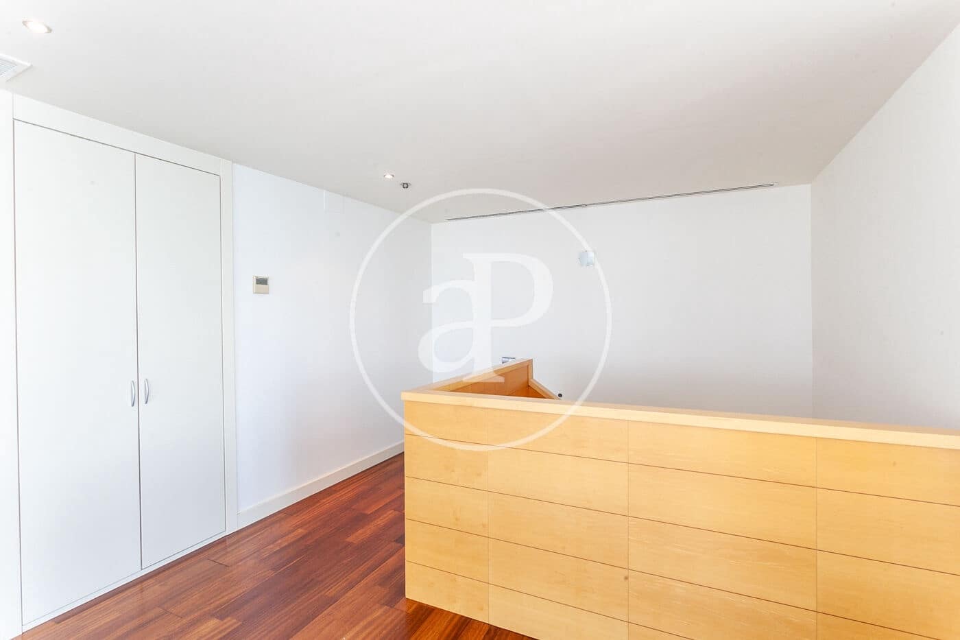 Penthouse de 3 chambres à louer à Barcelone ville avec piscine garage - 10 000 € (Ref: 9099323)