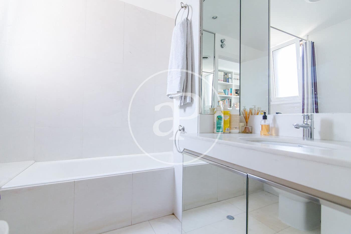 5 soverom Leilighet til leie i Barcelona by med garasje - € 7 500 (Ref: 9099324)
