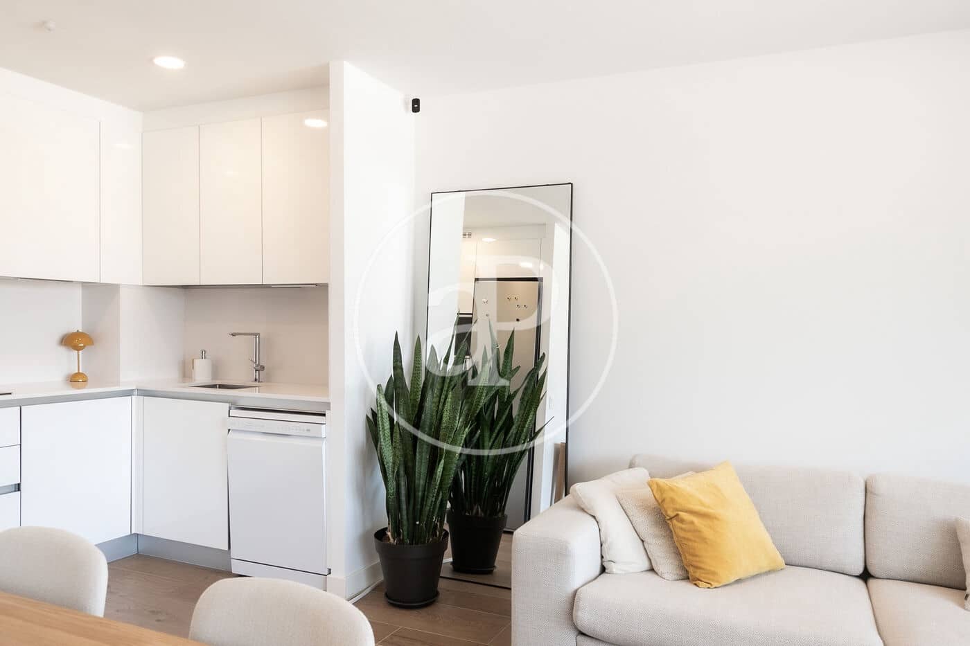 Appartement de 2 chambres à louer à Barcelone ville avec piscine - 2 700 € (Ref: 9100931)