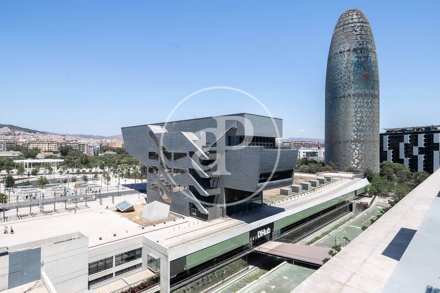 Appartement de 2 chambres à louer à Barcelone ville avec piscine - 2 700 € (Ref: 9100931)