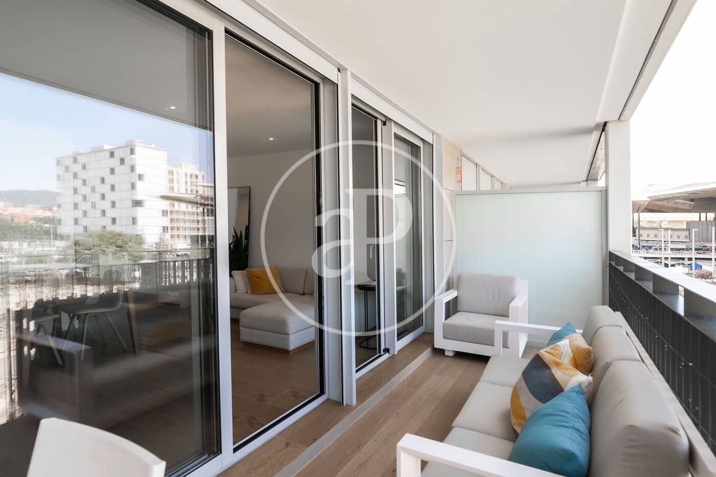 Appartement de 2 chambres à louer à Barcelone ville avec piscine - 2 700 € (Ref: 9100931)