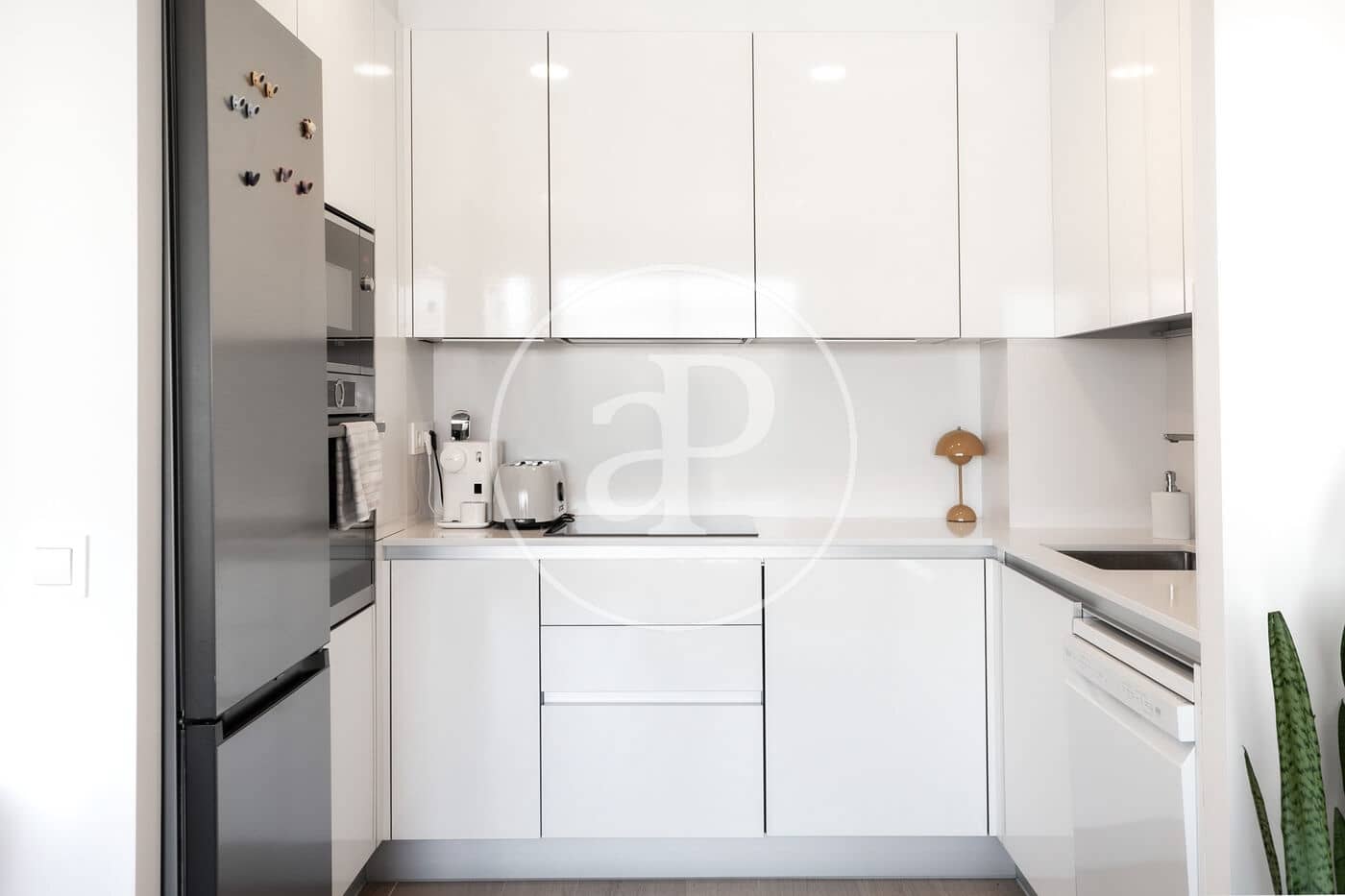 Appartement de 2 chambres à louer à Barcelone ville avec piscine - 2 700 € (Ref: 9100931)