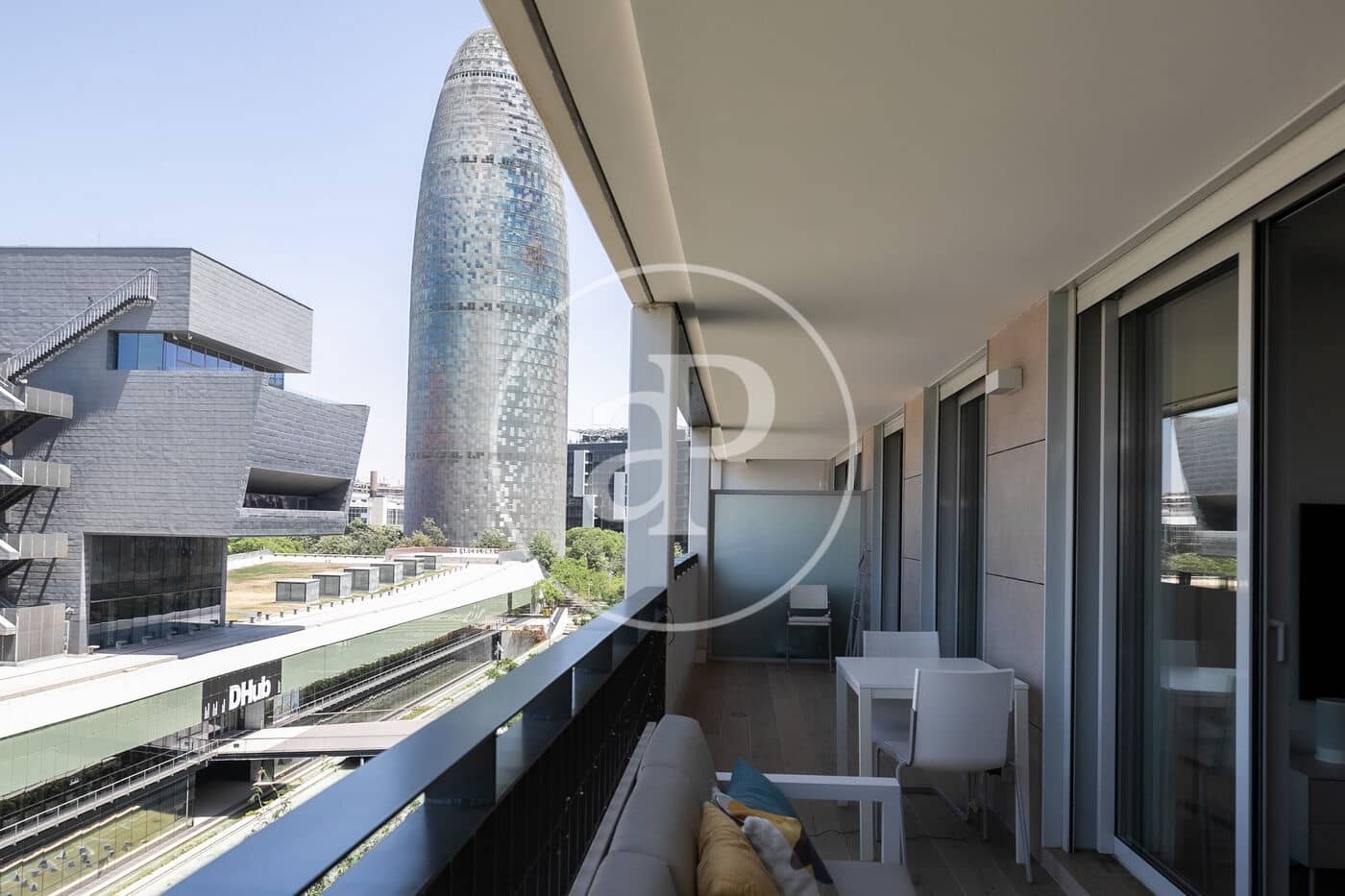 Appartement de 2 chambres à louer à Barcelone ville avec piscine - 2 700 € (Ref: 9100931)
