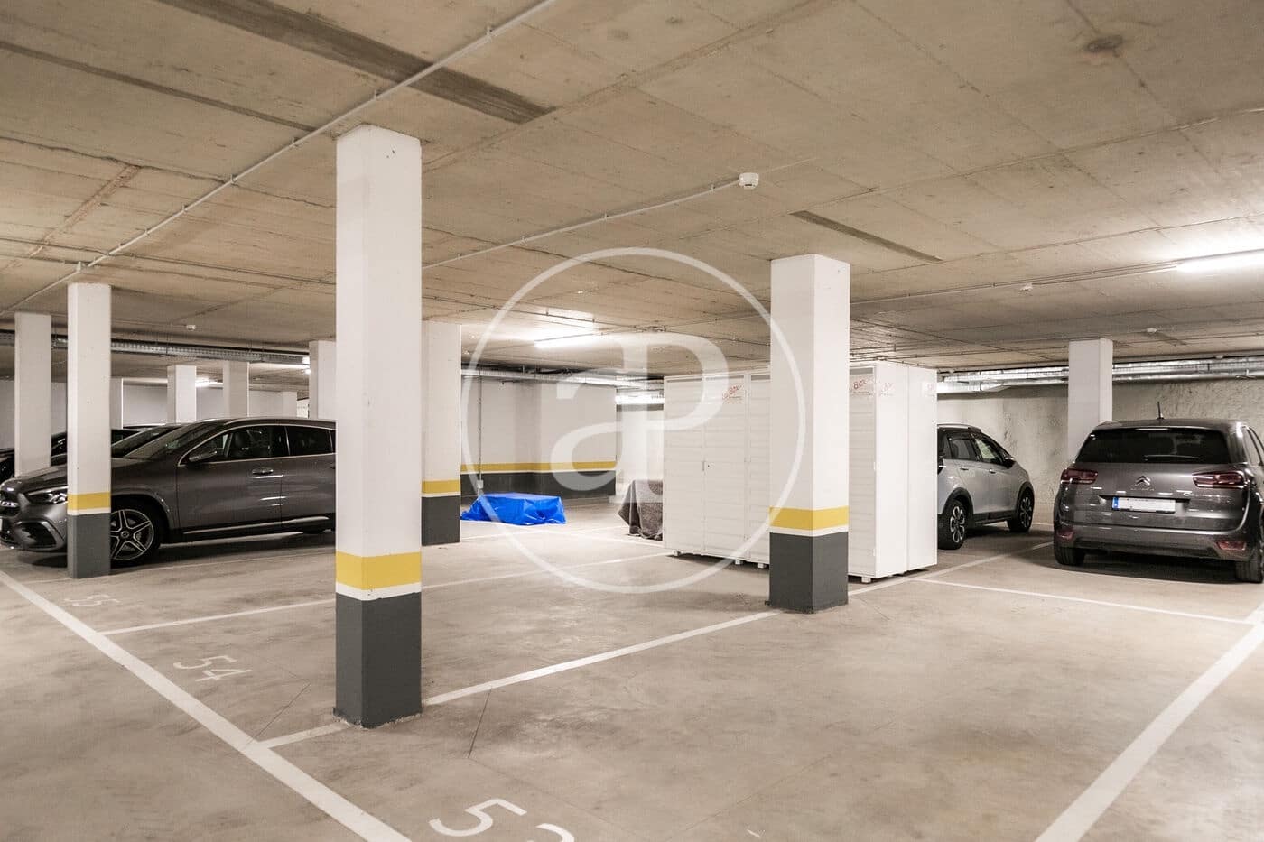 Appartement de 2 chambres à louer à Barcelone ville avec piscine - 2 700 € (Ref: 9100931)