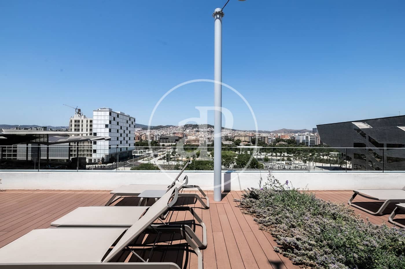 Appartement de 2 chambres à louer à Barcelone ville avec piscine - 2 700 € (Ref: 9100931)