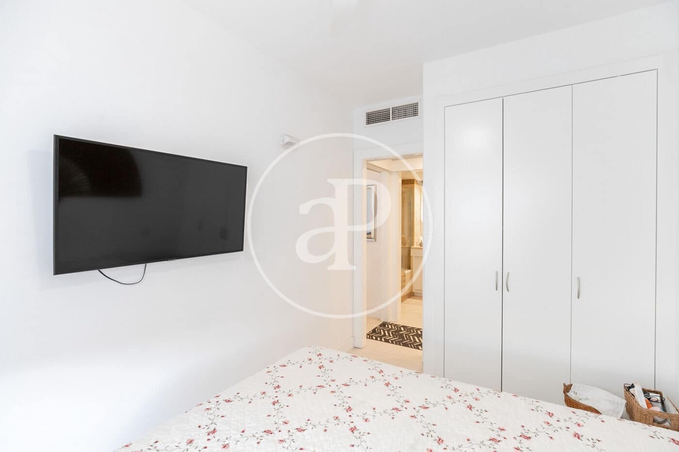 4 soveværelse Lejlighed til salg i Barcelona by med swimmingpool - € 1.250.000 (Ref: 9100932)