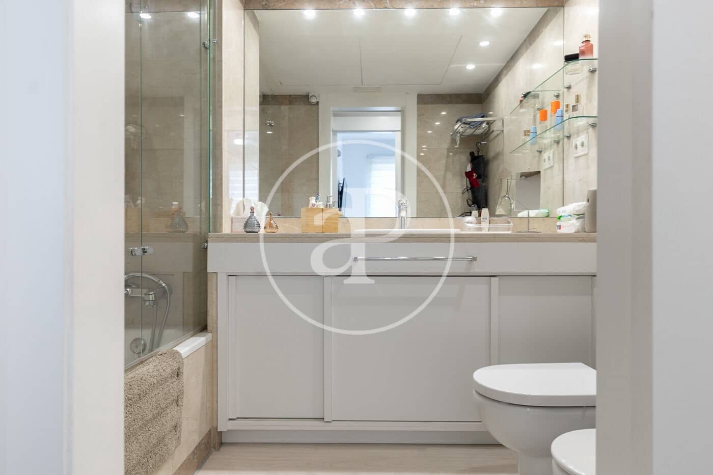 4 soveværelse Lejlighed til salg i Barcelona by med swimmingpool - € 1.250.000 (Ref: 9100932)