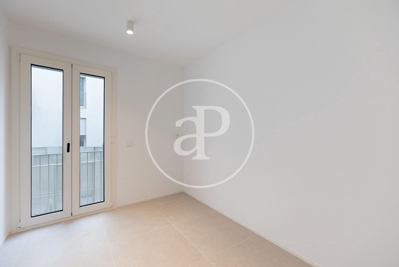 Leilighet til salgs i L'Hospitalet de Llobregat med svømmebasseng garasje - € 475 000 (Ref: 9103103)
