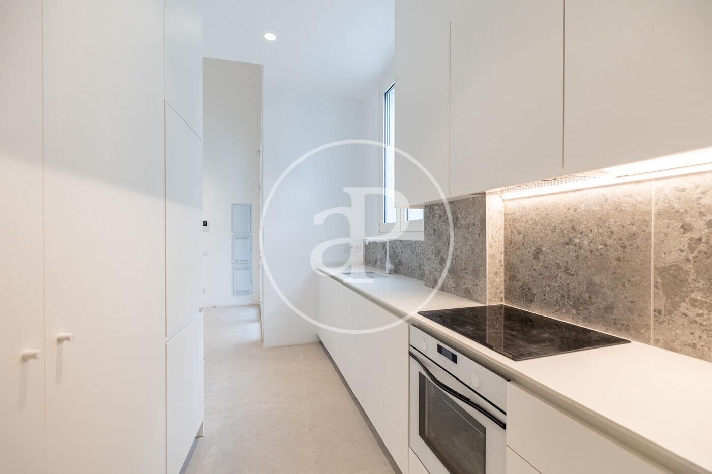 Leilighet til salgs i L'Hospitalet de Llobregat med svømmebasseng garasje - € 475 000 (Ref: 9103103)
