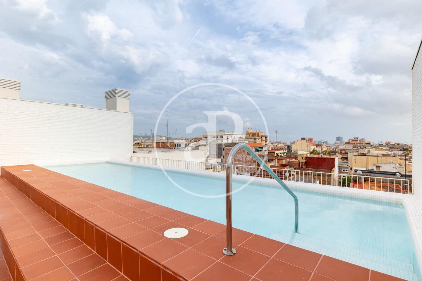 Leilighet til salgs i L'Hospitalet de Llobregat med svømmebasseng garasje - € 475 000 (Ref: 9103103)