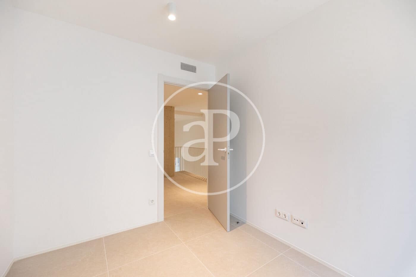 Leilighet til salgs i L'Hospitalet de Llobregat med svømmebasseng garasje - € 475 000 (Ref: 9103103)