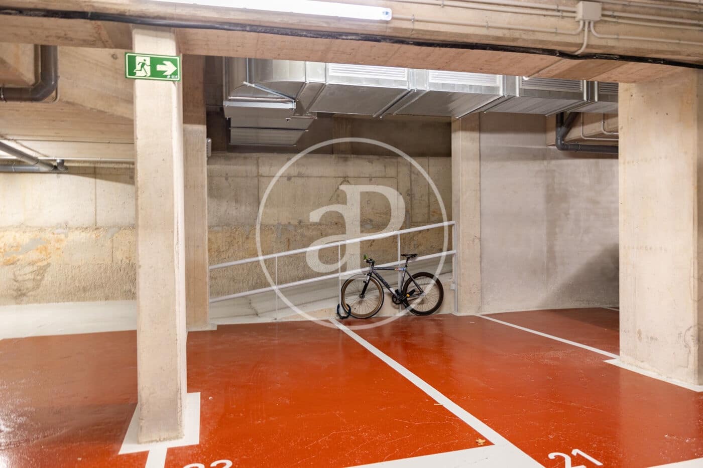 Leilighet til salgs i L'Hospitalet de Llobregat med svømmebasseng garasje - € 475 000 (Ref: 9103103)