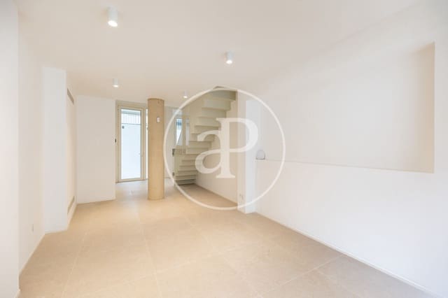 Lejlighed til salg i L'Hospitalet de Llobregat med swimmingpool garage - € 475.000 (Ref: 9103103)