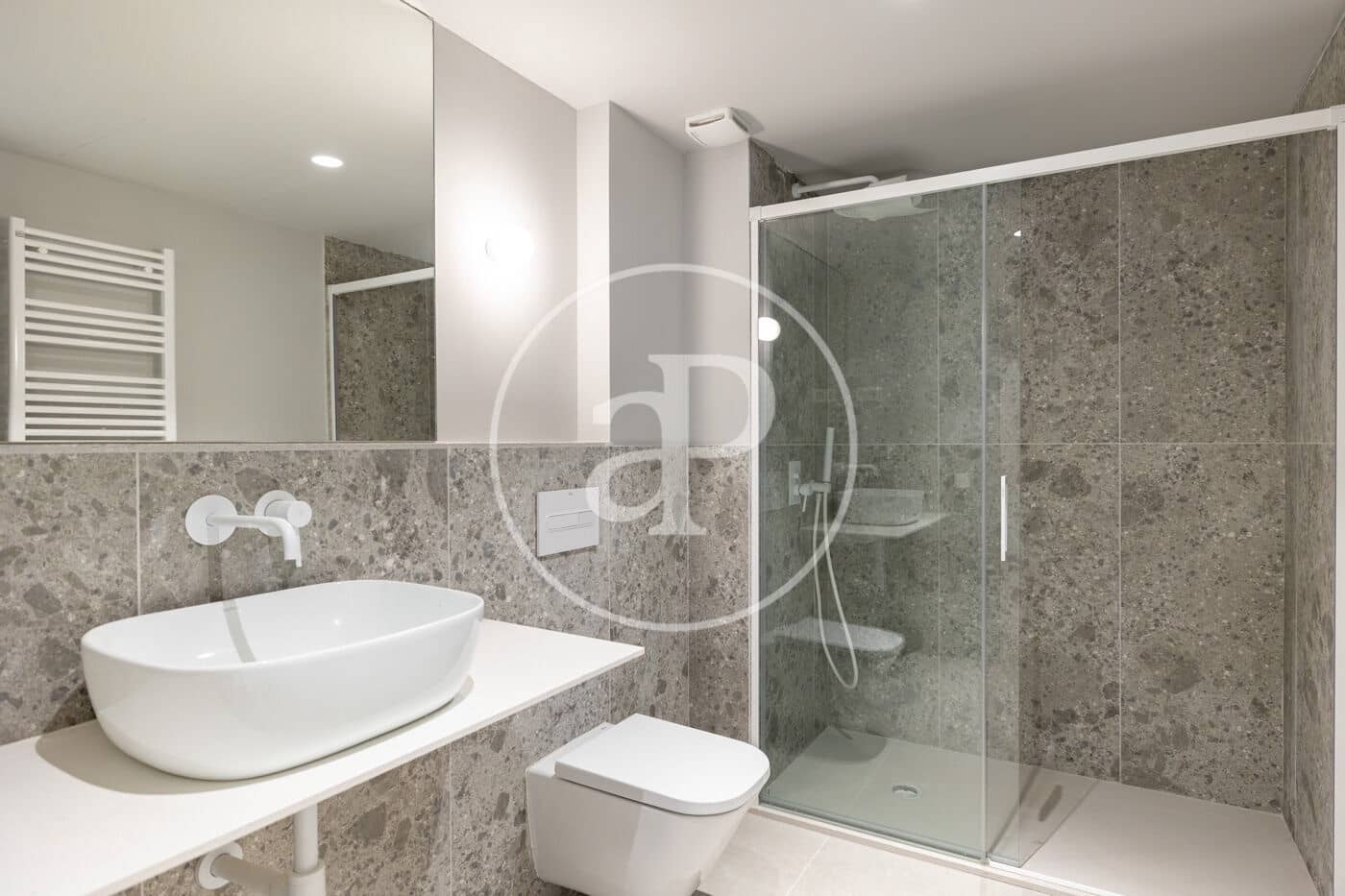Leilighet til salgs i L'Hospitalet de Llobregat med svømmebasseng garasje - € 475 000 (Ref: 9103103)