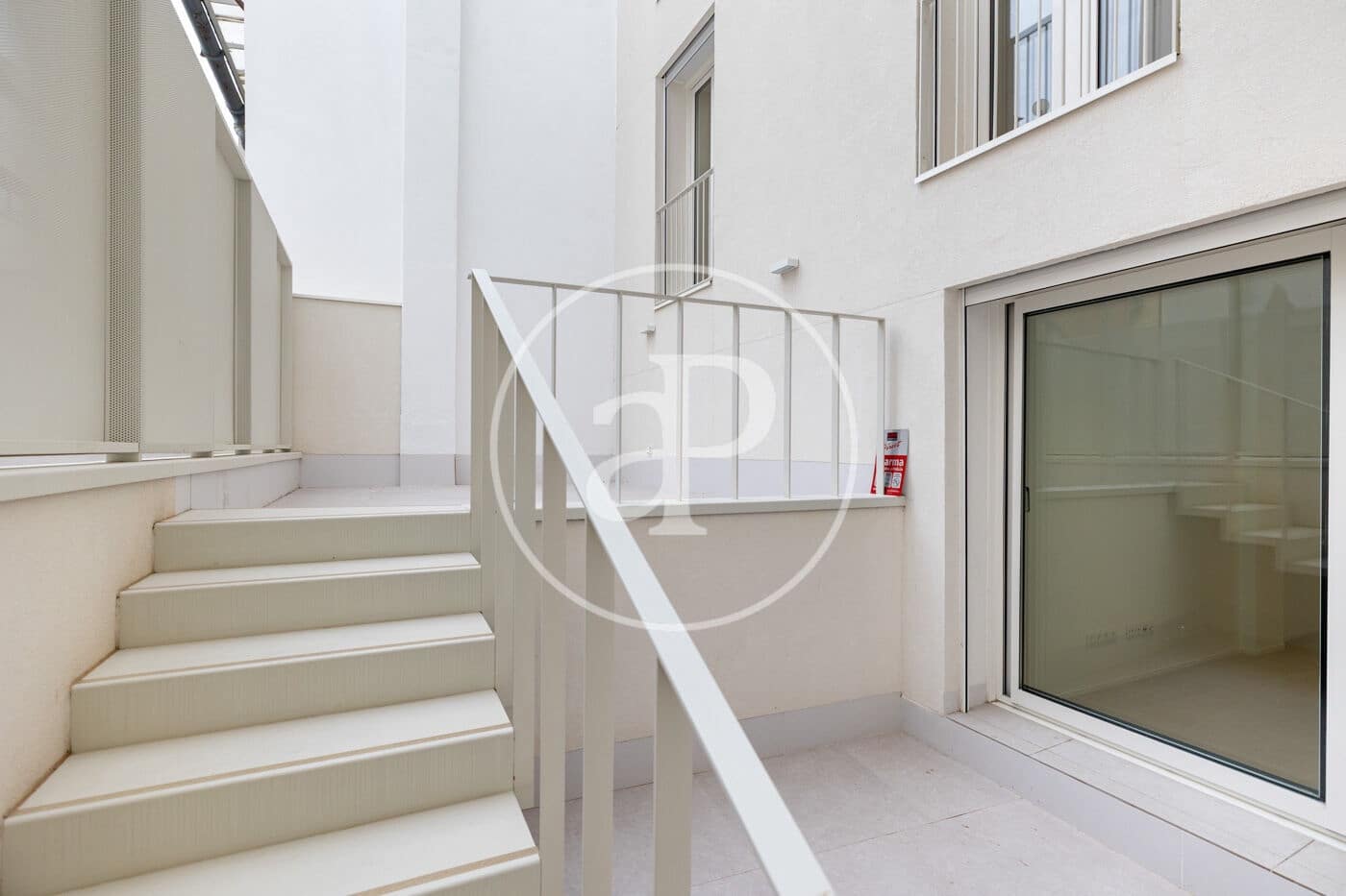 Leilighet til salgs i L'Hospitalet de Llobregat med svømmebasseng garasje - € 475 000 (Ref: 9103103)