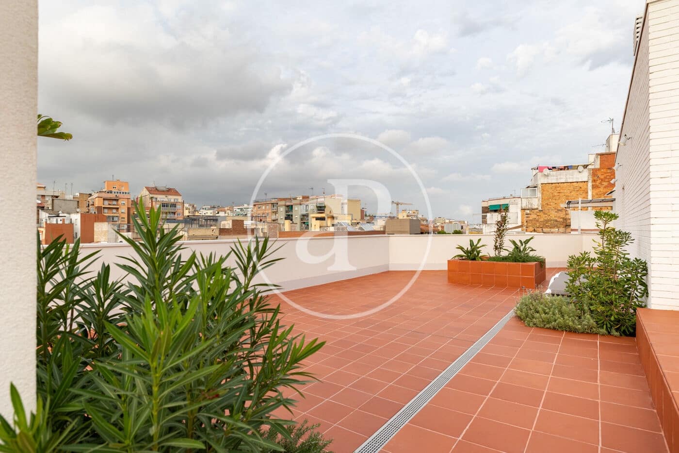 Leilighet til salgs i L'Hospitalet de Llobregat med svømmebasseng garasje - € 475 000 (Ref: 9103103)