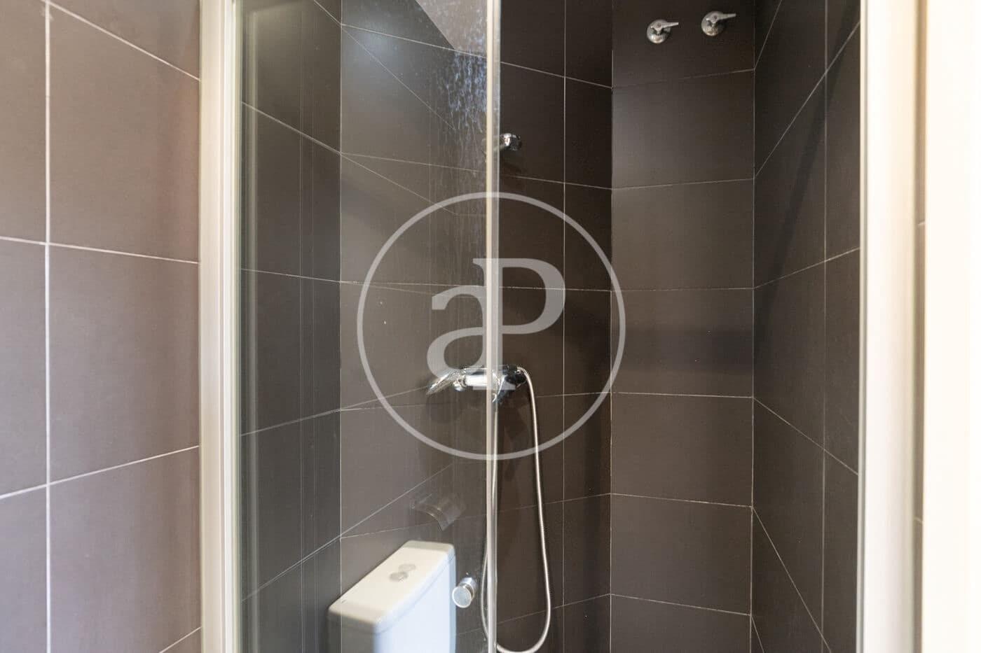 2 slaapkamer Appartement te koop in Barcelona stad - € 540.000 (Ref: 9103110)