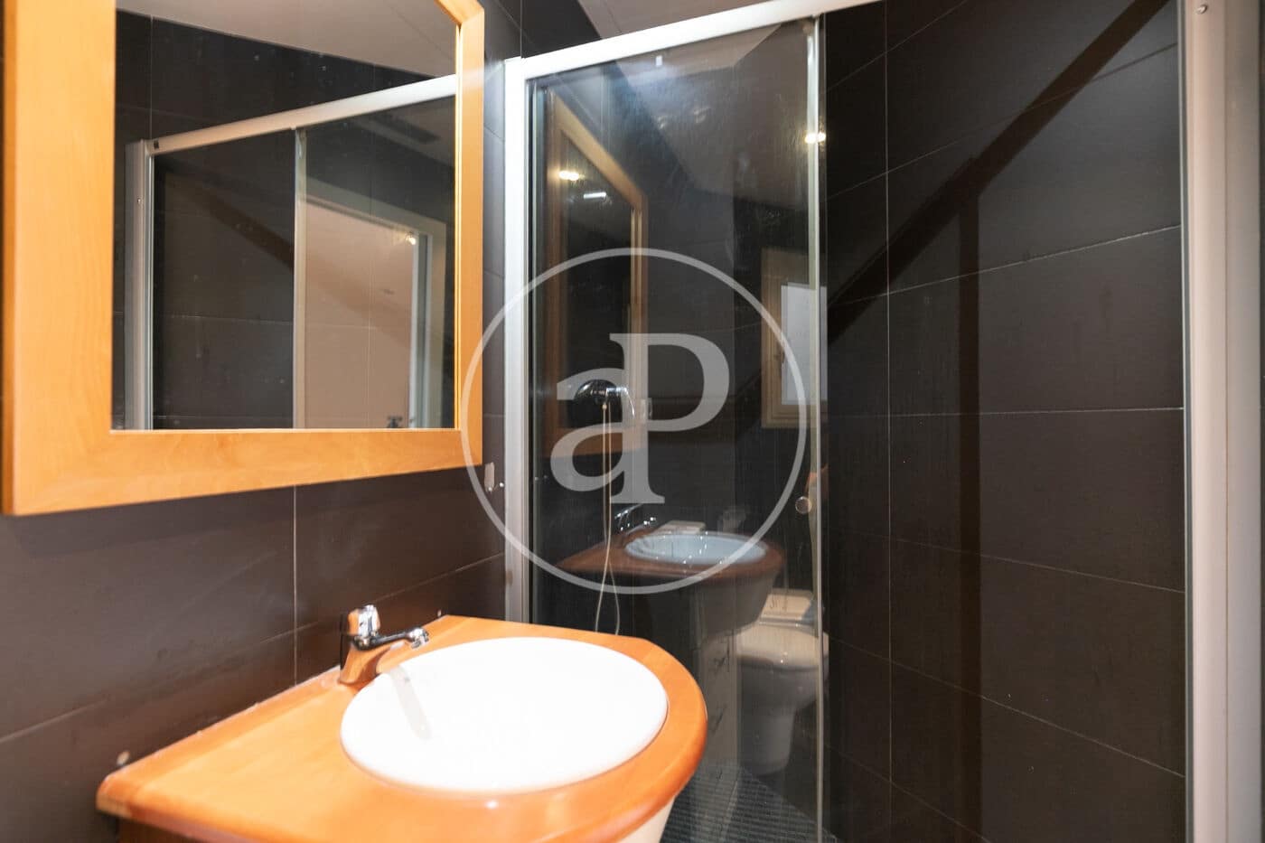 2 slaapkamer Appartement te koop in Barcelona stad - € 540.000 (Ref: 9103110)