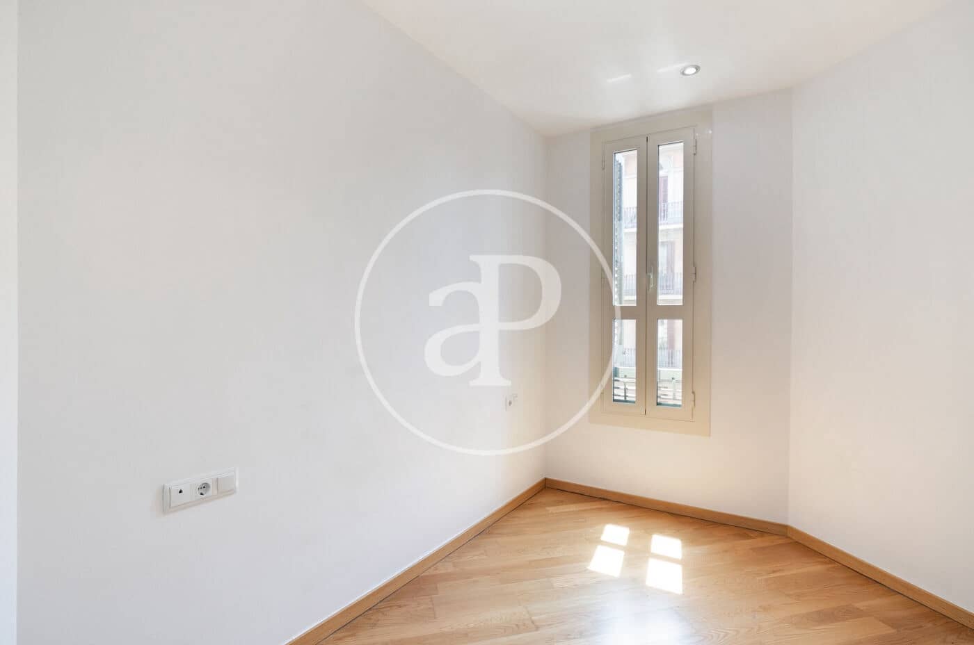 2 slaapkamer Appartement te koop in Barcelona stad - € 540.000 (Ref: 9103110)