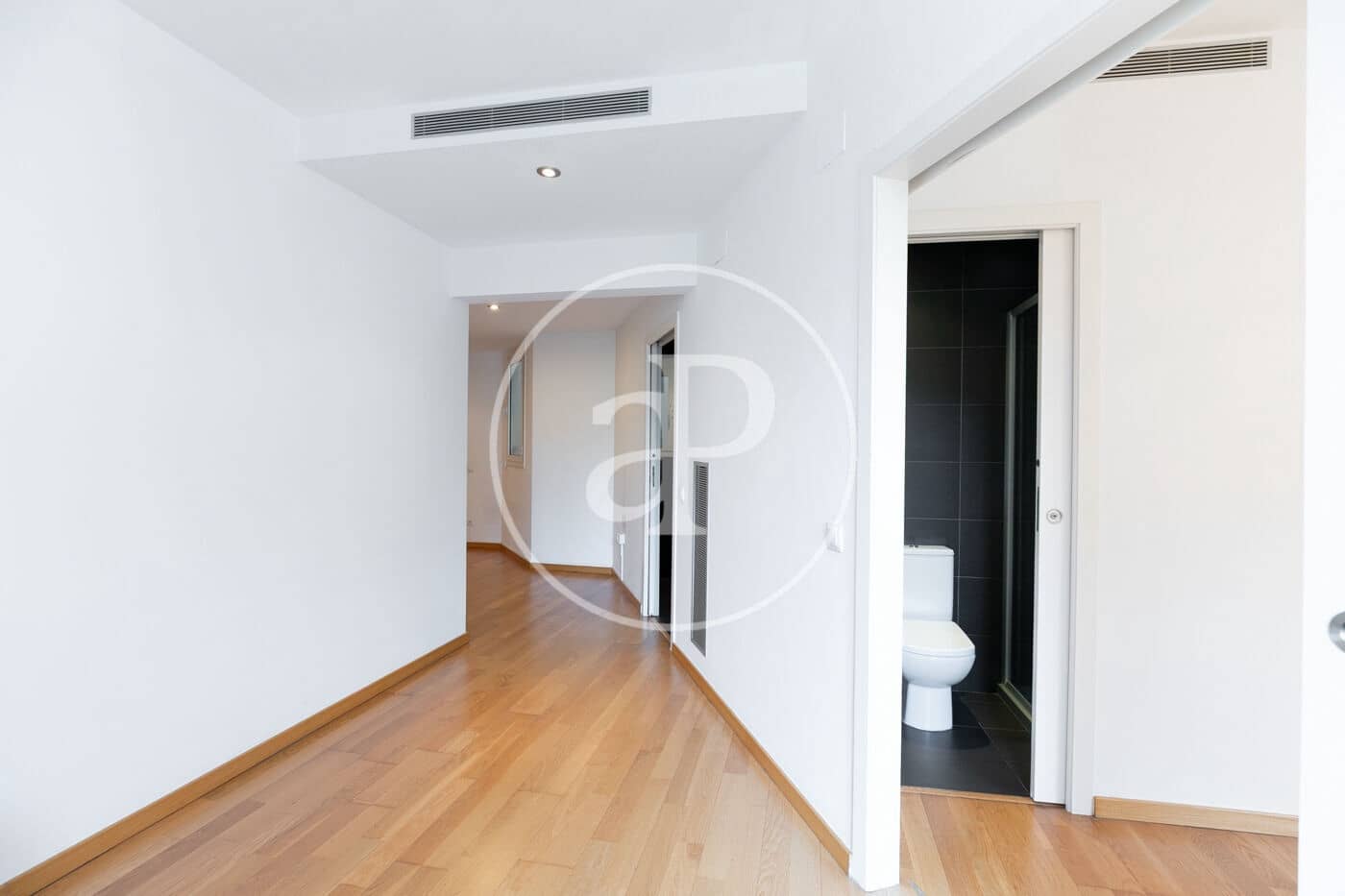 2 slaapkamer Appartement te koop in Barcelona stad - € 540.000 (Ref: 9103110)