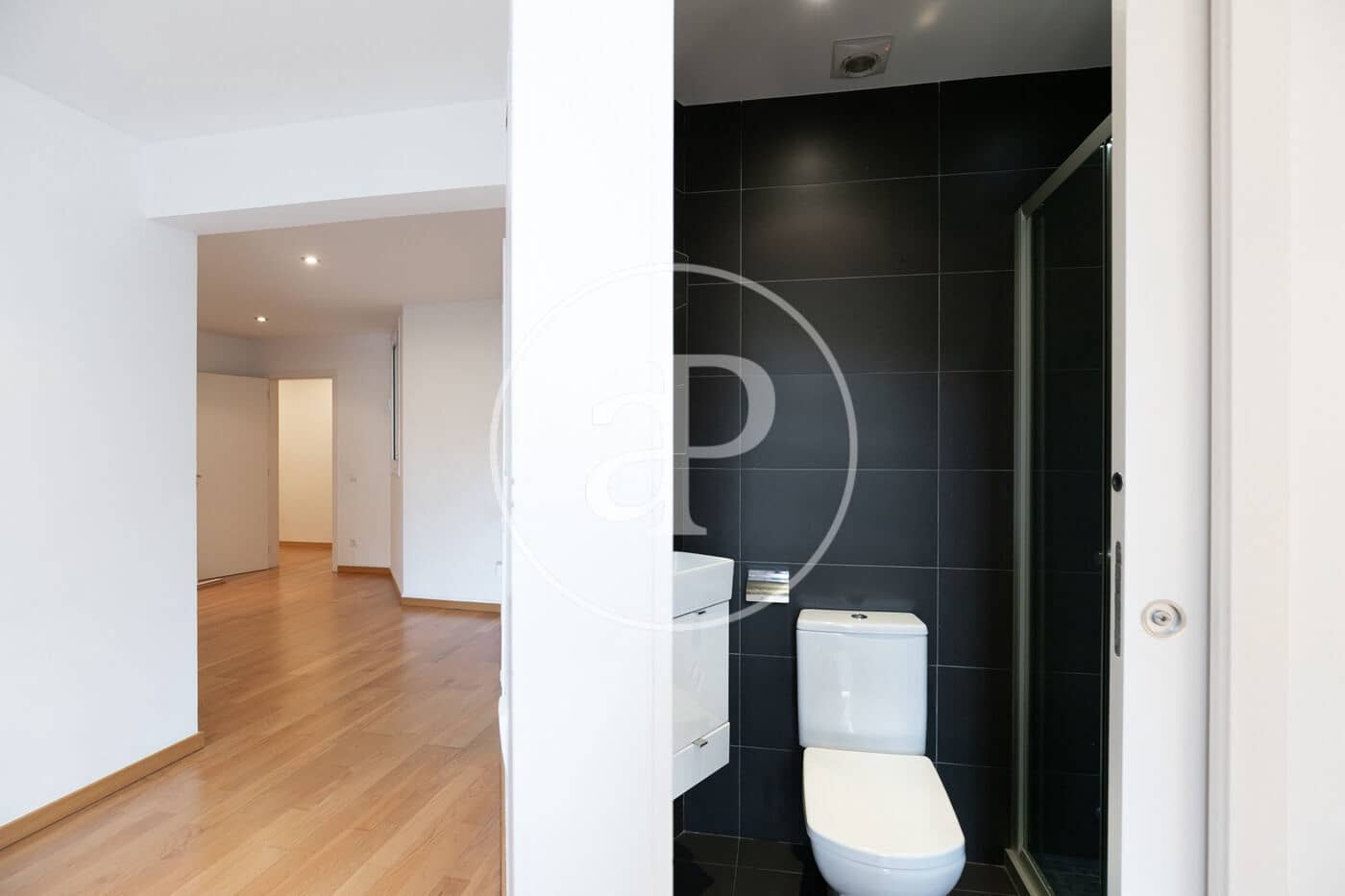 2 slaapkamer Appartement te koop in Barcelona stad - € 540.000 (Ref: 9103110)