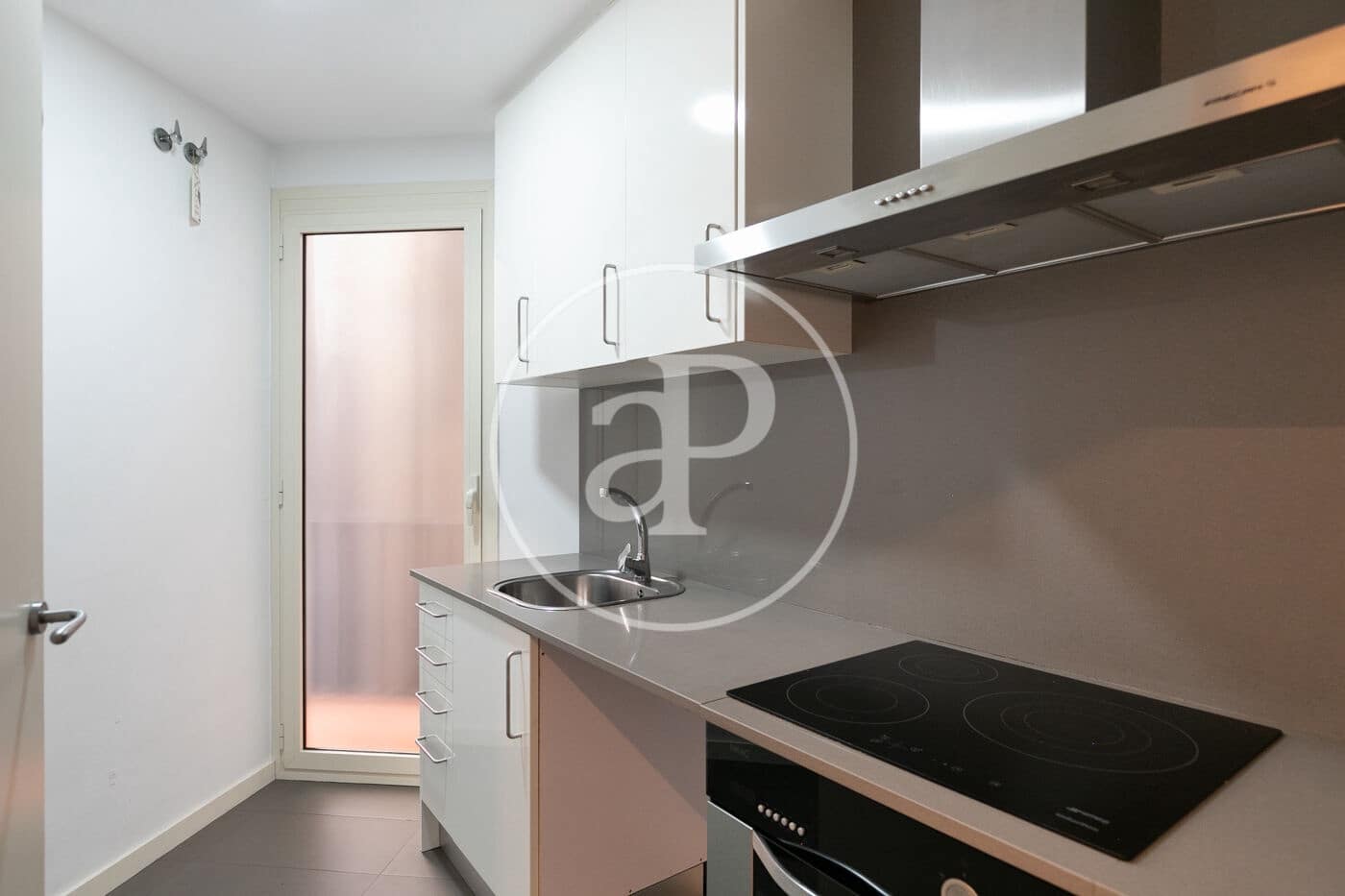 2 slaapkamer Appartement te koop in Barcelona stad - € 540.000 (Ref: 9103110)