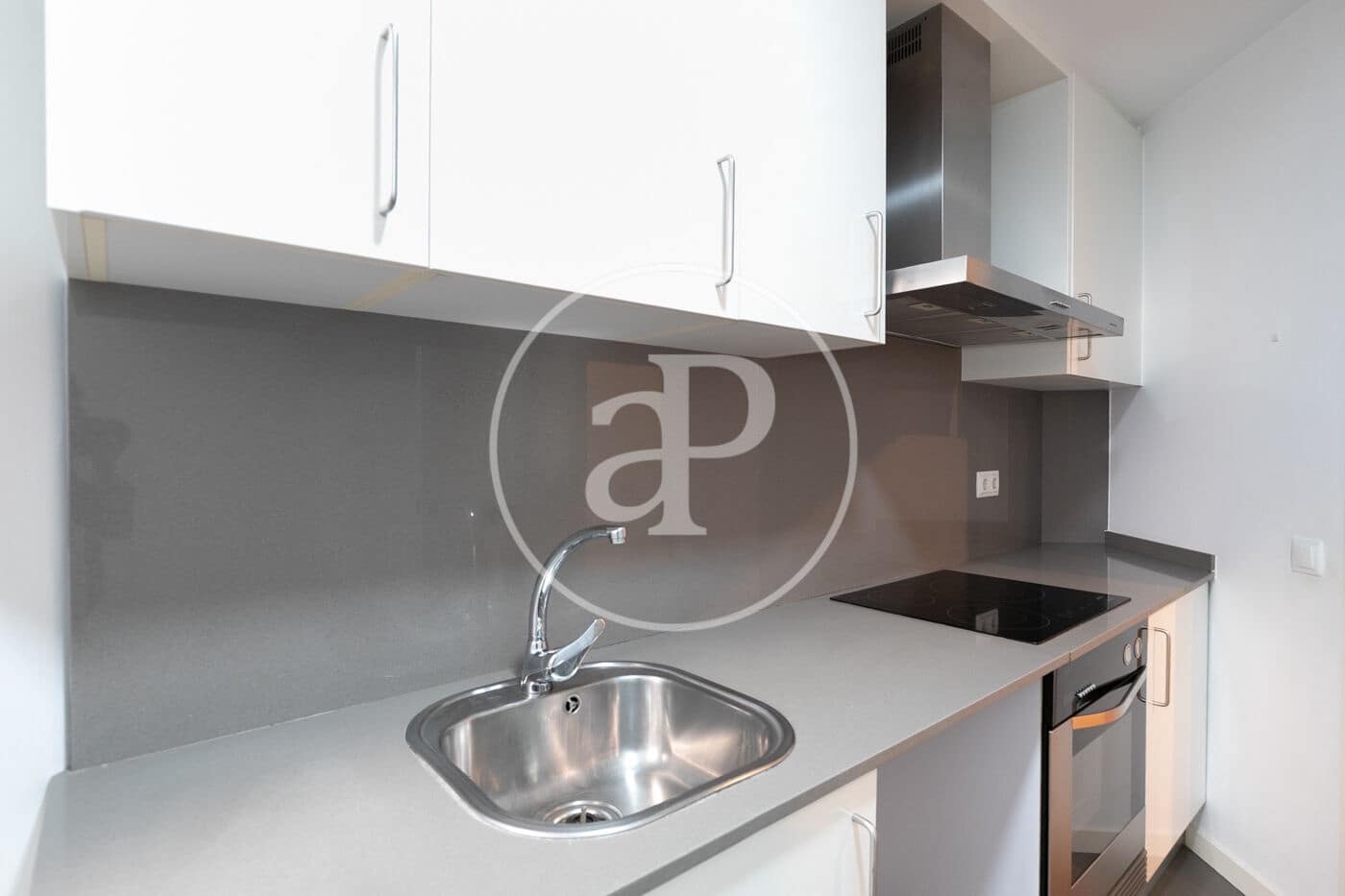 2 slaapkamer Appartement te koop in Barcelona stad - € 540.000 (Ref: 9103110)