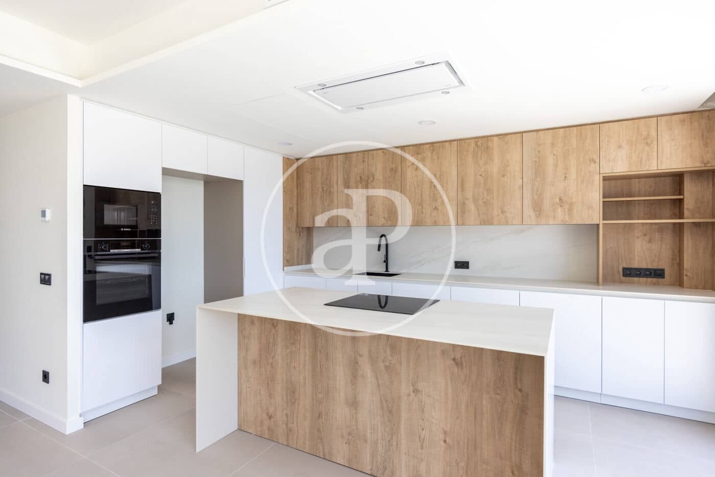 4 sovrum Villa till salu i Teia med pool - 1 100 000 € (Ref: 9103112)