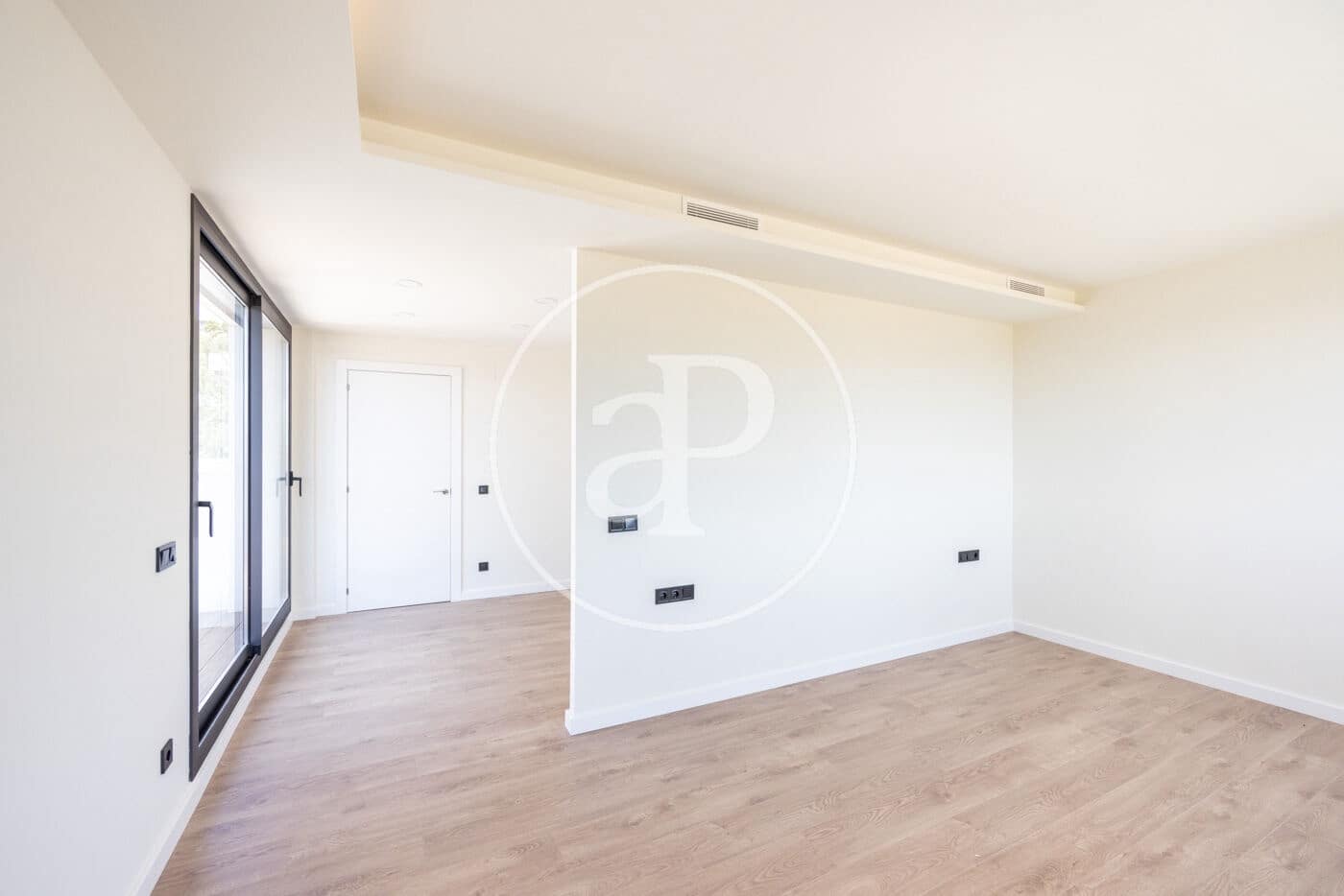 4 sovrum Villa till salu i Teia med pool - 1 100 000 € (Ref: 9103112)