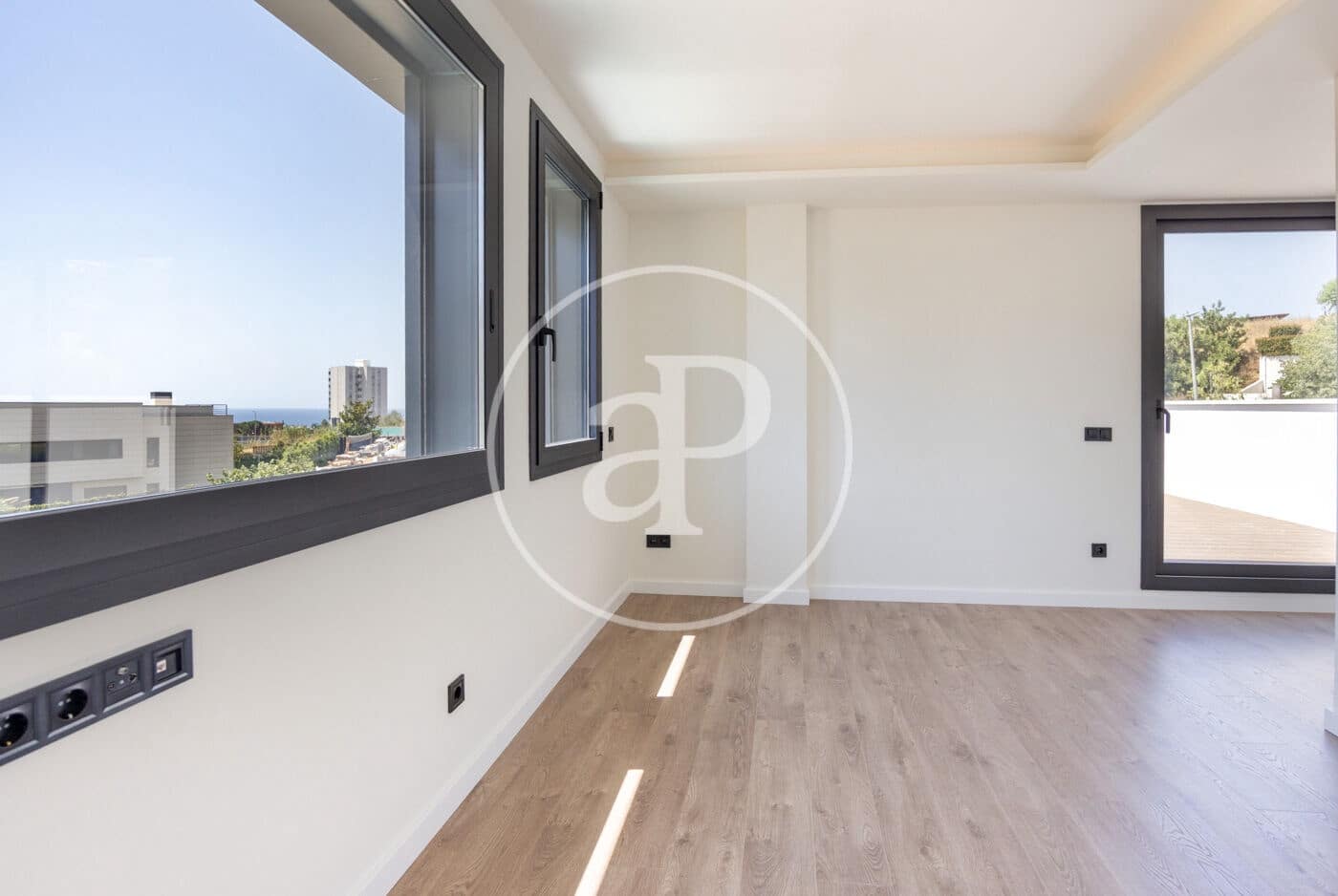 4 sovrum Villa till salu i Teia med pool - 1 100 000 € (Ref: 9103112)