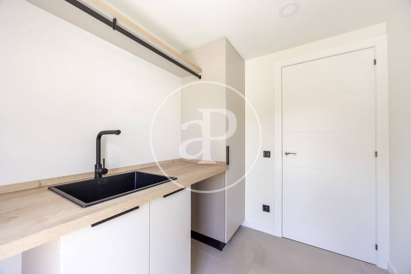 4 sovrum Villa till salu i Teia med pool - 1 100 000 € (Ref: 9103112)