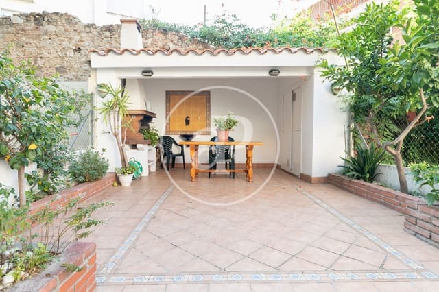 3 soveværelse Villa til salg i Sant Andreu de Palomar, Barcelona by - € 654.000 (Ref: 9104838)