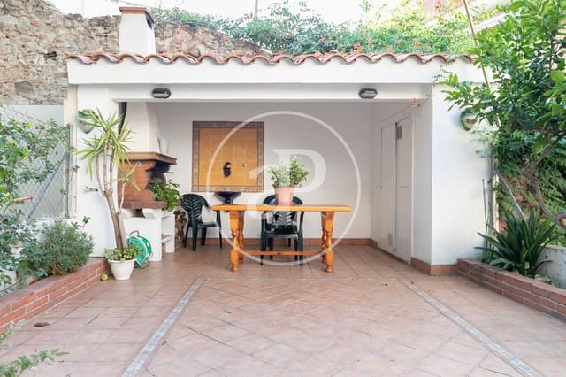 3 soveværelse Villa til salg i Sant Andreu de Palomar, Barcelona by - € 654.000 (Ref: 9104838)
