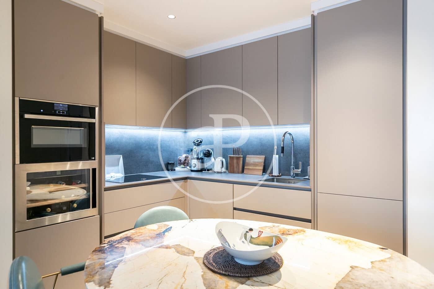 1 soverom Leilighet til salgs i Barcelona by med svømmebasseng - € 1 300 000 (Ref: 9106701)