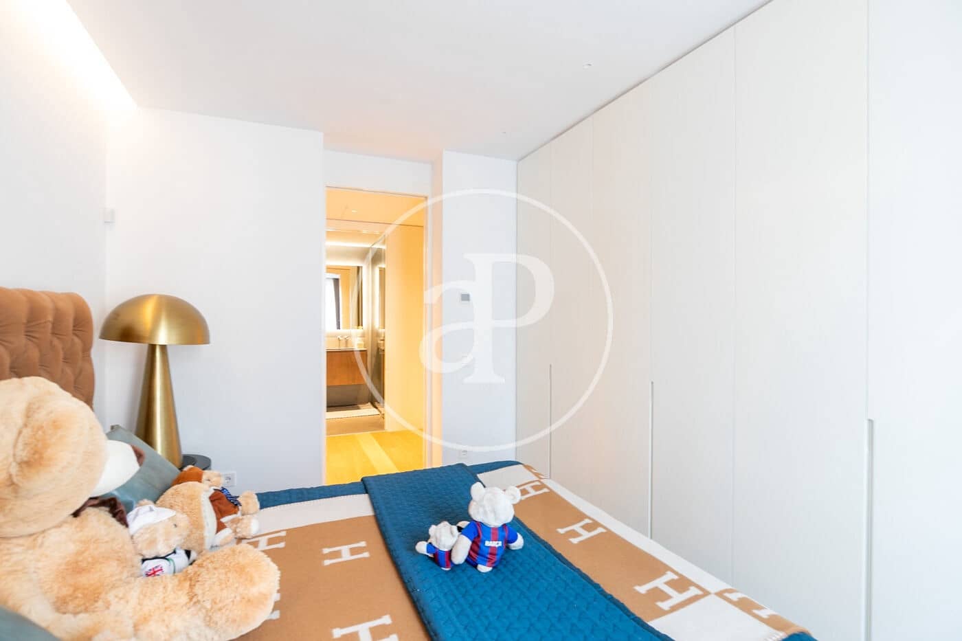 1 soverom Leilighet til salgs i Barcelona by med svømmebasseng - € 1 300 000 (Ref: 9106701)