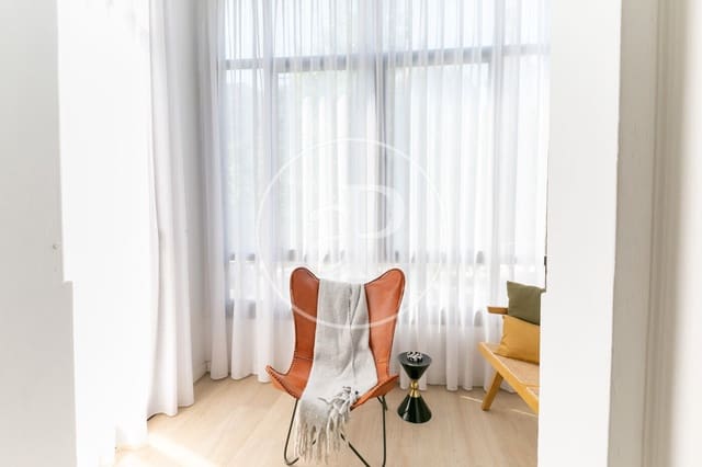 Appartement de 3 chambres à louer à La Dreta de L'Eixample, Barcelone ville - 2 700 € (Ref: 9106705)