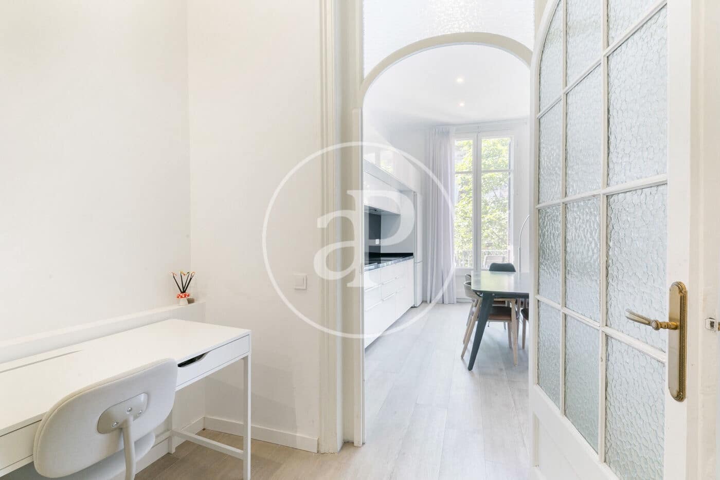 Appartement de 3 chambres à louer à Barcelone ville - 2 700 € (Ref: 9106705)