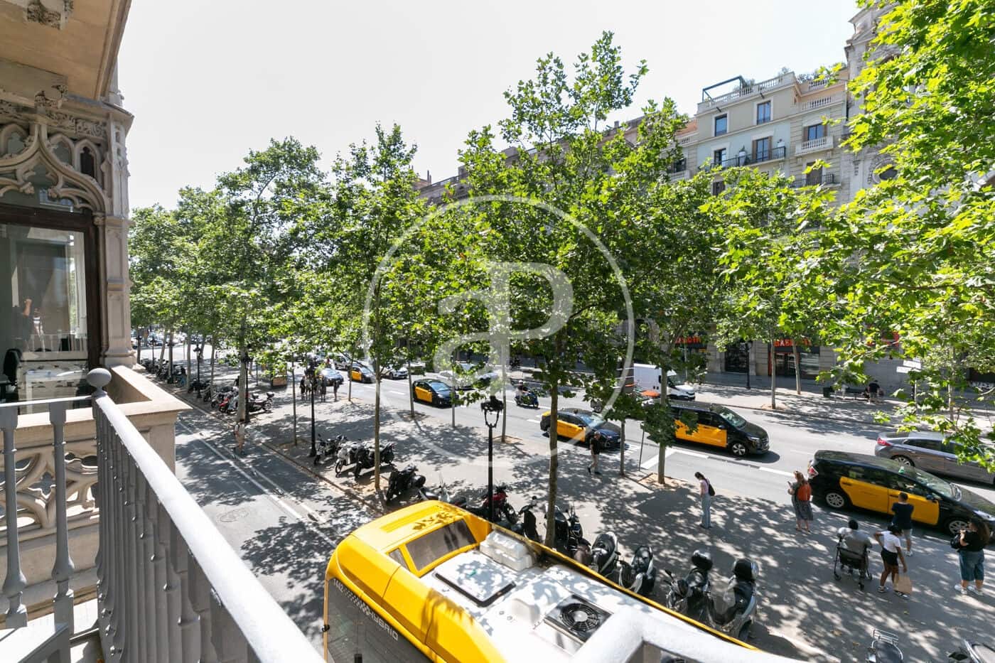 Appartement de 3 chambres à louer à Barcelone ville - 2 700 € (Ref: 9106705)