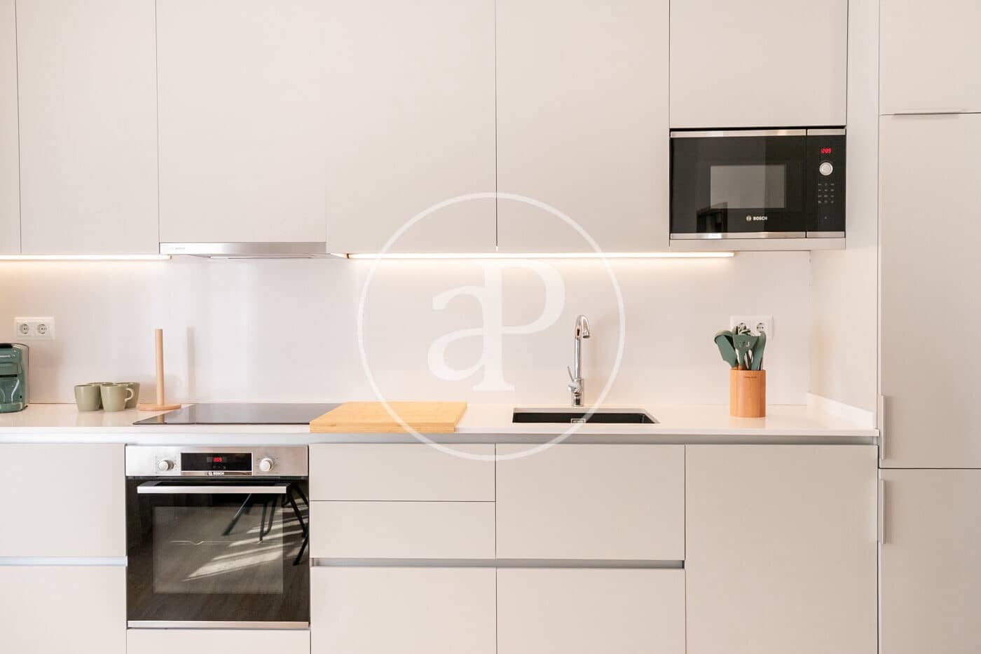 2 soverom Leilighet til leie i Barcelona by - € 2 500 (Ref: 9110572)