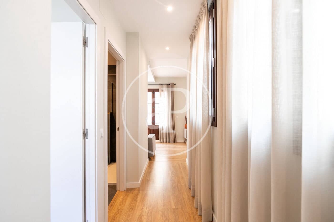 2 soverom Leilighet til leie i Barcelona by - € 2 500 (Ref: 9110572)