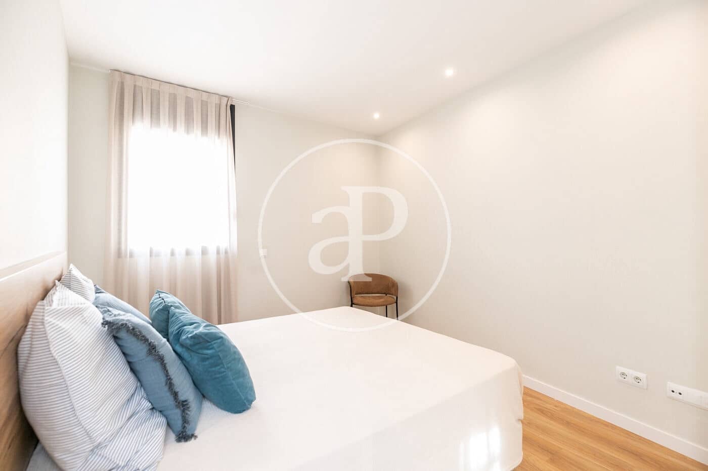 2 soverom Leilighet til leie i Barcelona by - € 2 500 (Ref: 9110572)