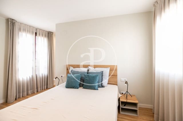 2 soverom Leilighet til leie i El Barri Gòtic, Barcelona by - € 2 500 (Ref: 9110572)