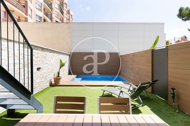 5 makuuhuone Huvila myytävänä paikassa Sabadell mukana uima-altaan - 849 000 € (Ref: 9112560)