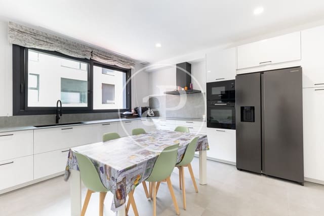 5 soverom Villa til salgs i Sabadell med svømmebasseng - € 849 000 (Ref: 9112560)