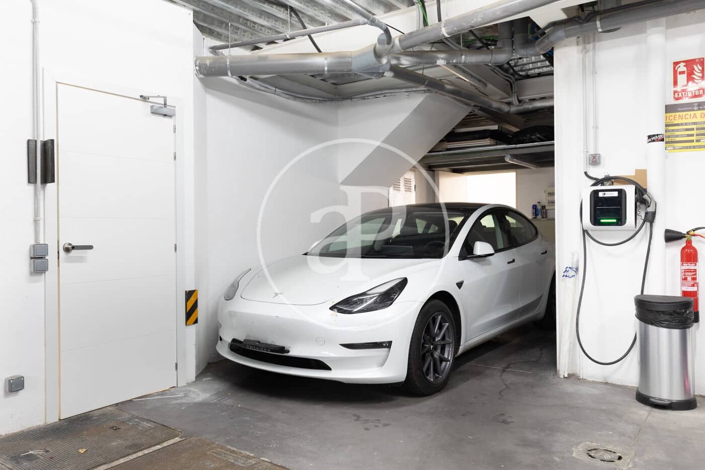 5 soverom Villa til salgs i Sabadell med svømmebasseng - € 849 000 (Ref: 9112560)