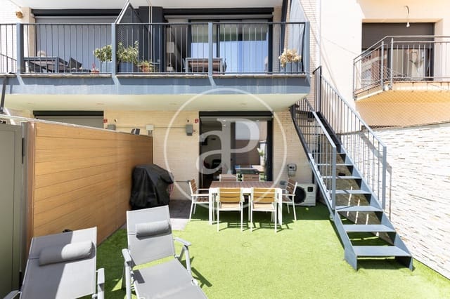 5 soveværelse Villa til salg i Sabadell med swimmingpool - € 875.550 (Ref: 9112560)