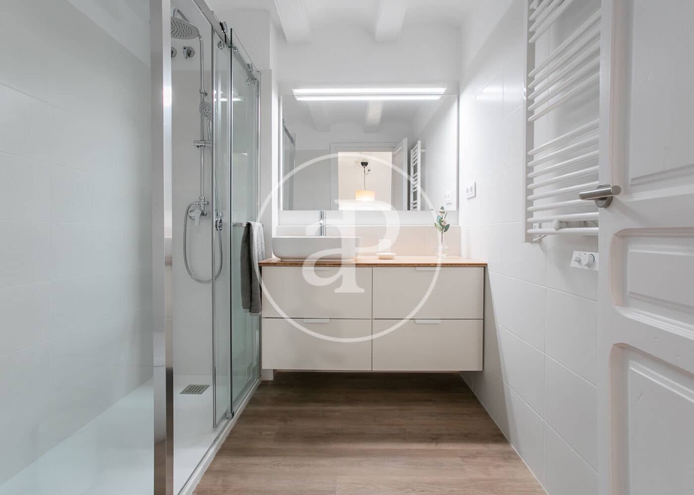 2 bedroom Apartment for sale in Barcelona city - € 260,000 (Ref: 9114355)