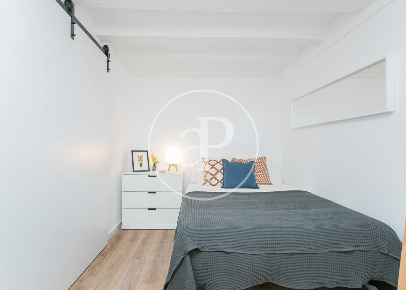 2 bedroom Apartment for sale in Barcelona city - € 260,000 (Ref: 9114355)