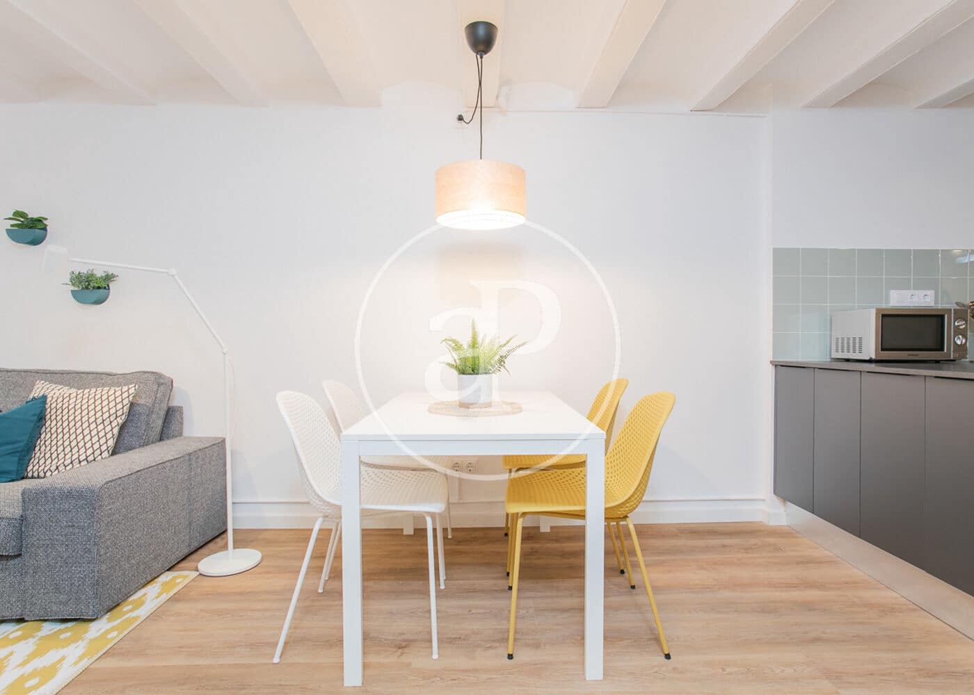 2 bedroom Apartment for sale in Barcelona city - € 260,000 (Ref: 9114355)